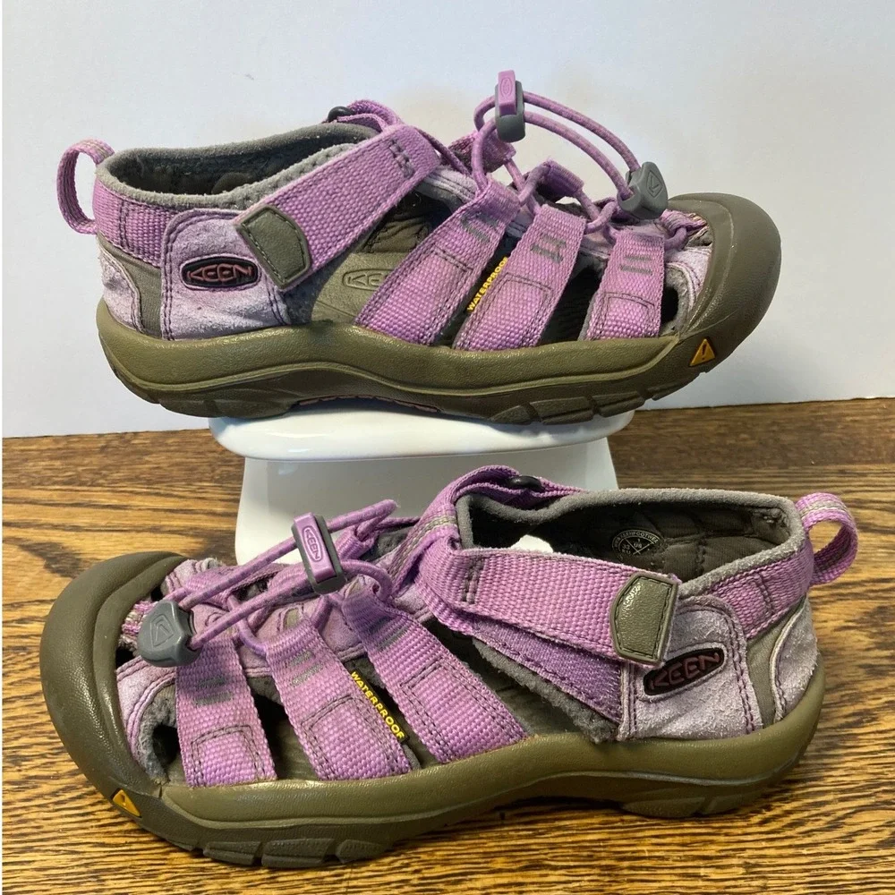 Keen Newport H2 Kids Purple Waterproof Sport Hiking Sandals Size 1 US 33 EU